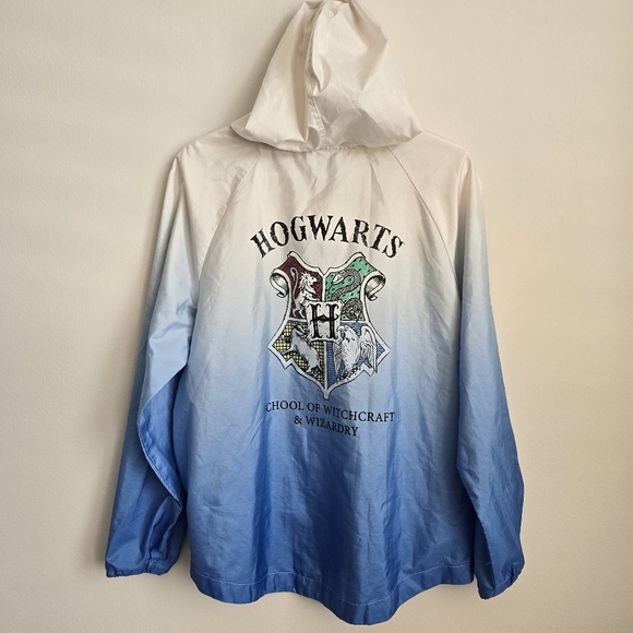 Harry Potter Hogwarts 1/2 Zip Pullover windbreaker jacket Adult Medium - Picture 6 of 11